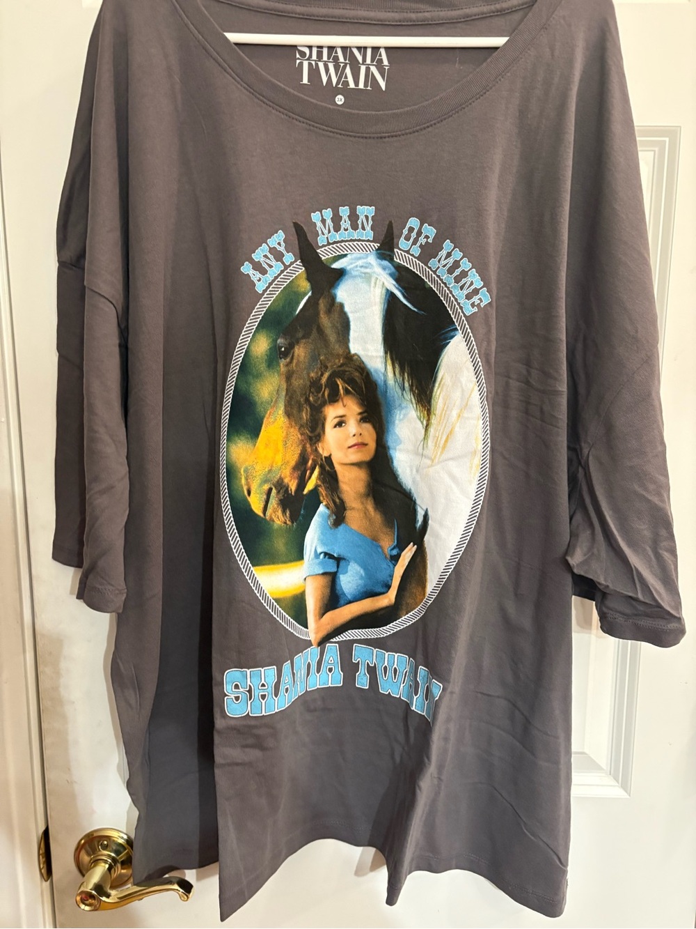 NWT- Shania Twain T shirt-size-3 XL-BRAND NEW with tags